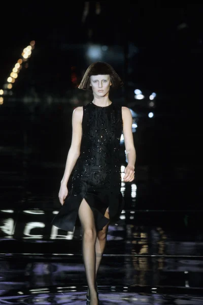 Look 48